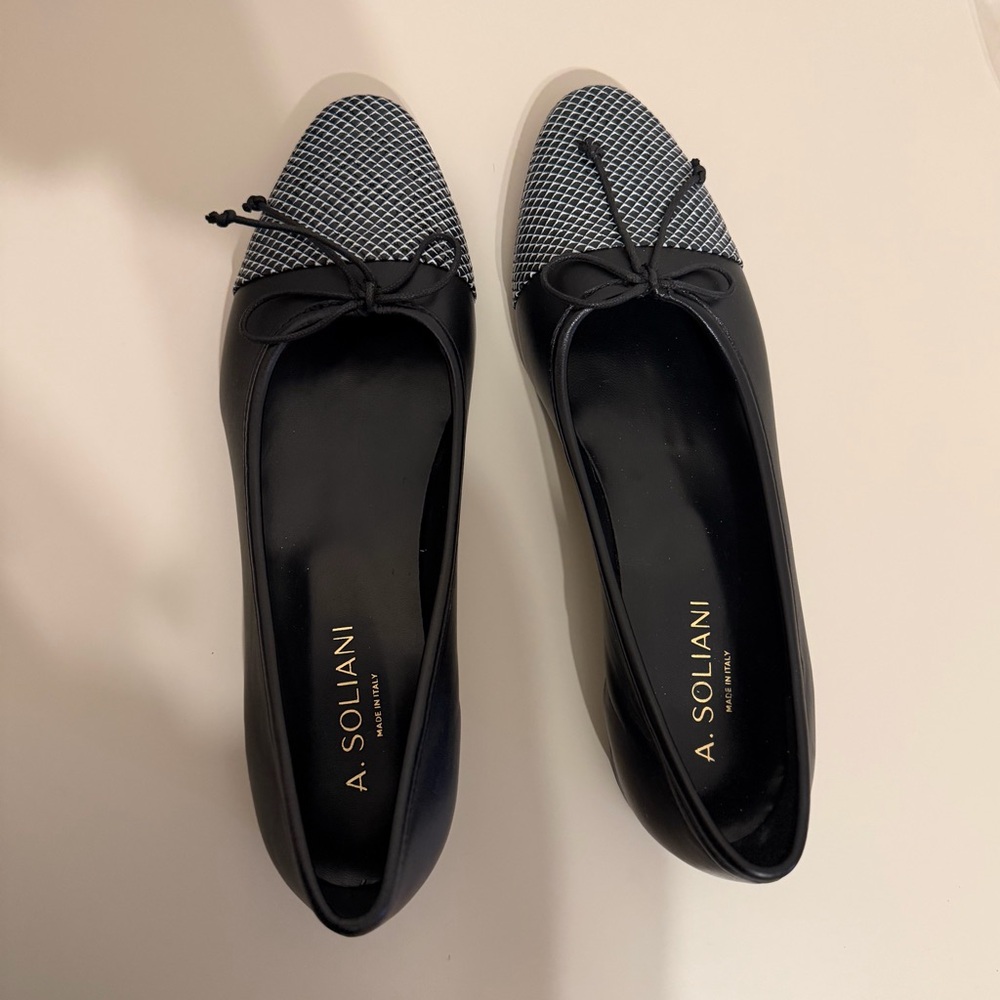 A.Soliani Black Como with Black and White Cap Toe Flats